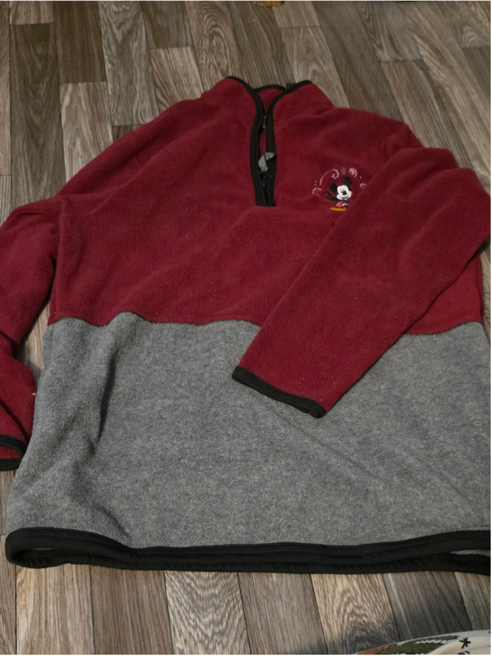 Women's Mickey Unlimited Fleece Pullover Sweatshirt Small Red Grey